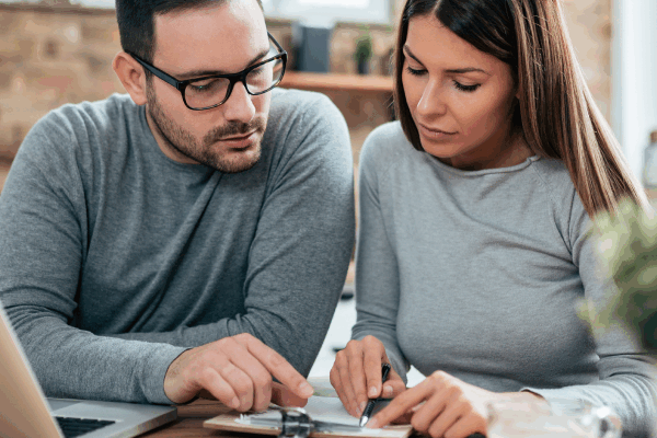 Poupar e investir